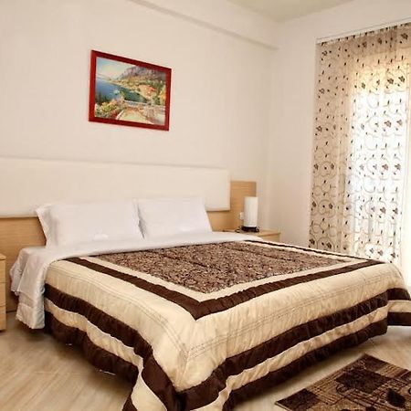 Martin Apartment Влёра Экстерьер фото